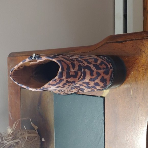 Franco Sarto Booties. So Cute Leopard - Picture 2 of 5